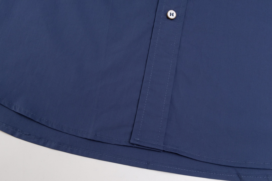 【LOUIS VUITTON 公式旗艦店】ルイヴィトン  シャツ  ご好評に付き再入荷 240803