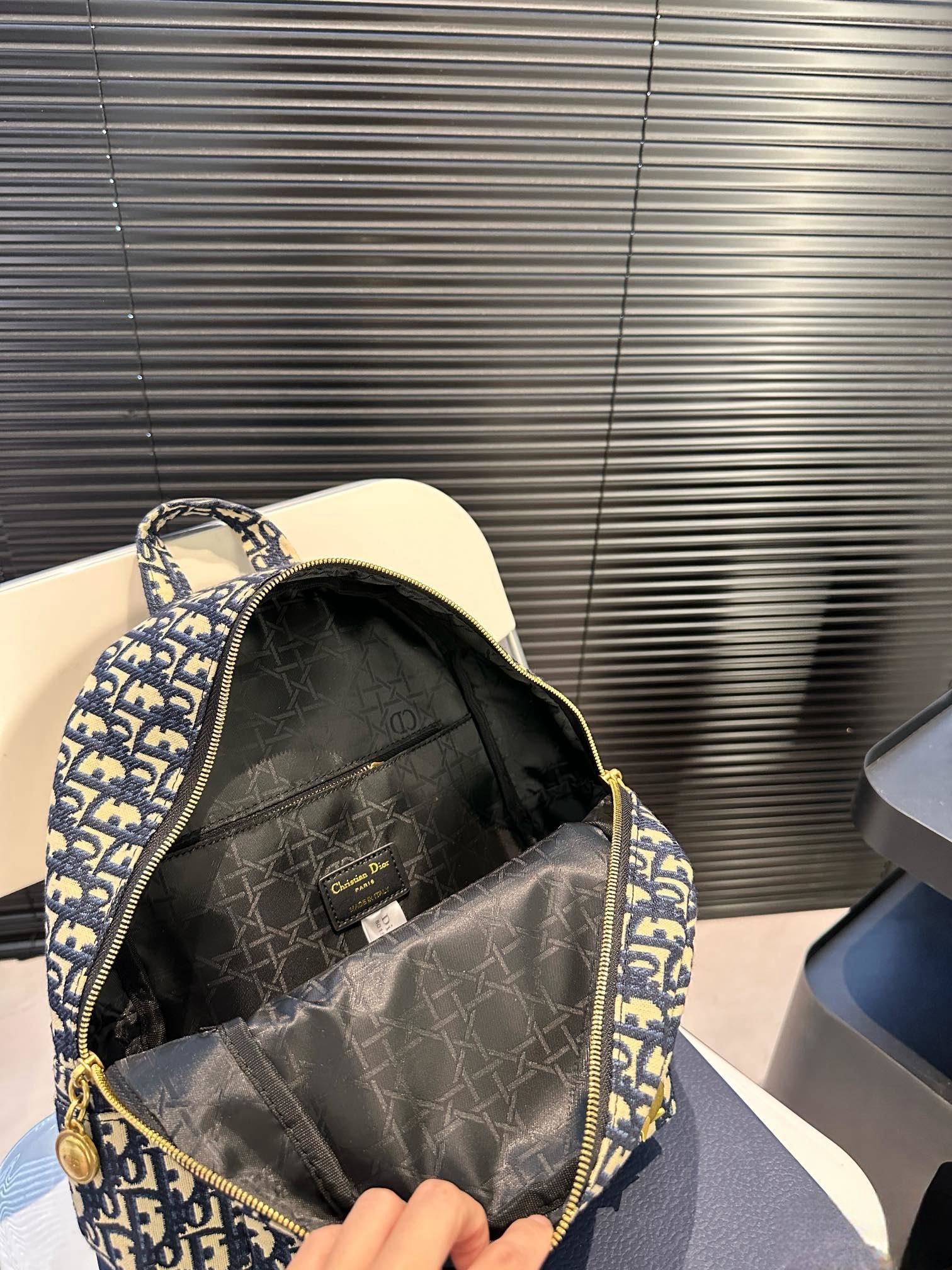 【DIOR公式旗艦店】ディオール リュックサック 当日出荷 好評に付き再入荷！27*32CM 240720