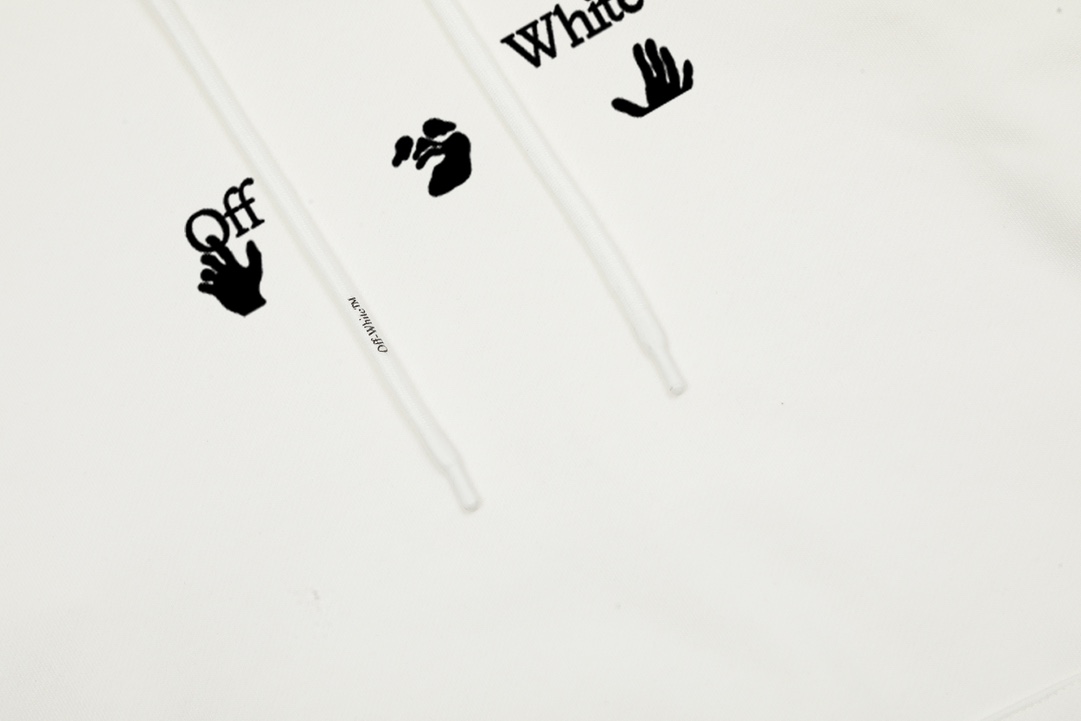 【OFF-WHITE  公式旗艦店】オフホワイトパーカースウェットご好評に付き再入荷 240806