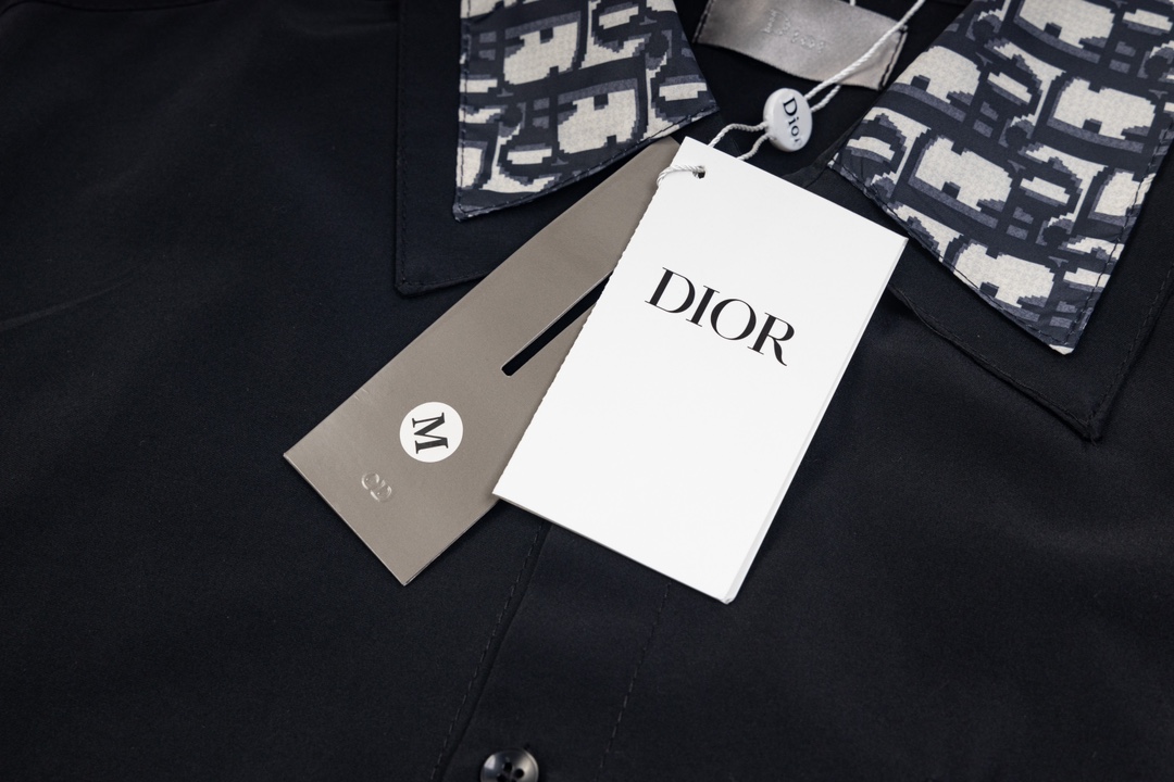 【DIOR  公式旗艦店】ディオール  シャツ  ご好評に付き再入荷 240715