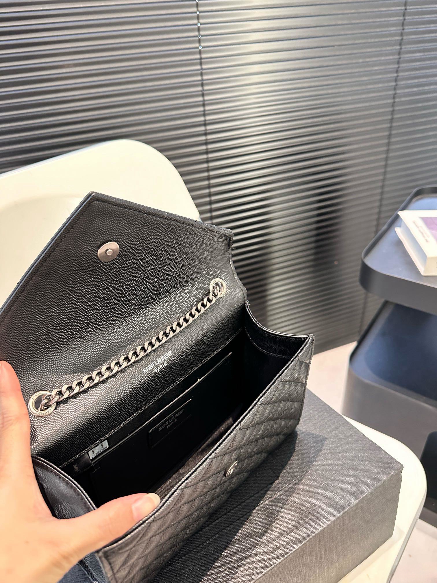 【YSL SAINT LAURENT 公式旗艦店】サンローラン   斜めがけバッグ 当日出荷 好評に付き再入荷！21*15CM  1240722