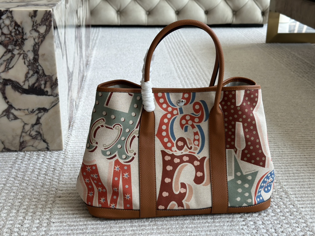 【Hermès 公式旗艦店】エルメス ハンドバッグ 当日出荷 好評に付き再入荷！36*25CM  240724