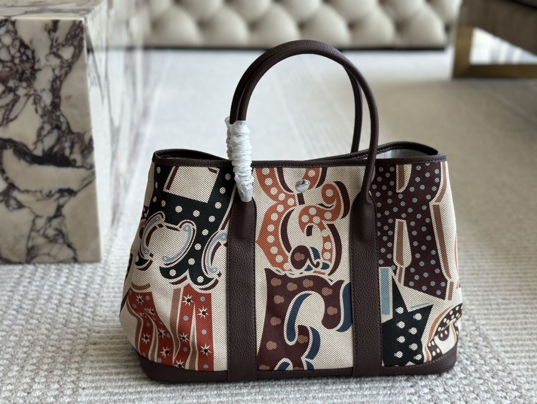 【Hermès 公式旗艦店】エルメス ハンドバッグ 当日出荷 好評に付き再入荷！36*25CM  240724