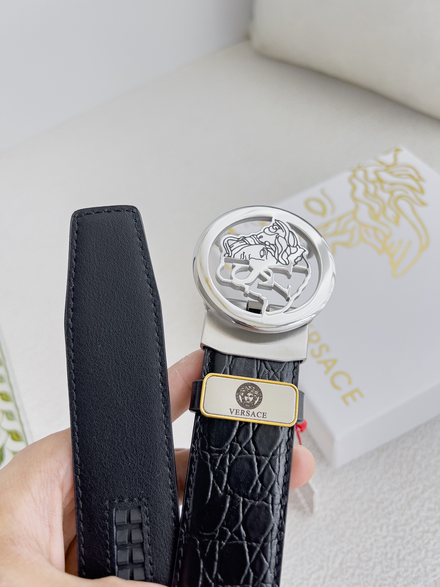 【VERSACE】(ヴェルサーチ) 3.5cmベルト メンズ 240903