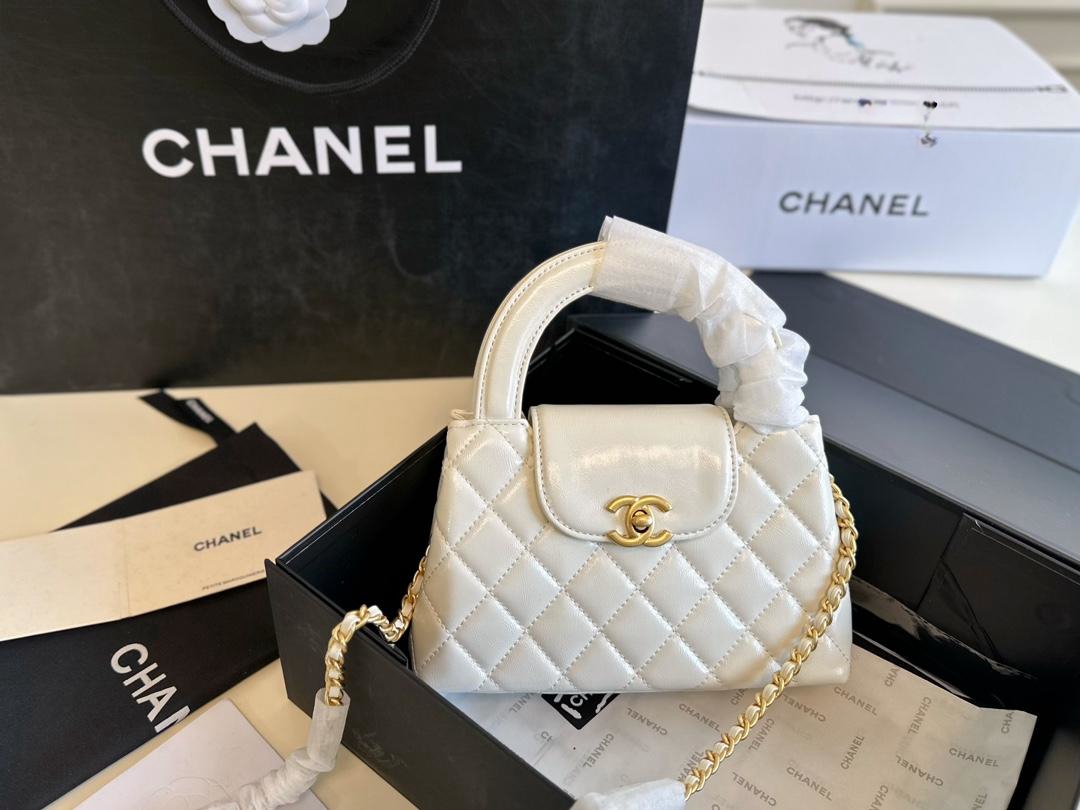 【CHANEL 公式旗艦店】シャネル 斜めがけバッグ 当日出荷 好評に付き再入荷！19*12CM  240723