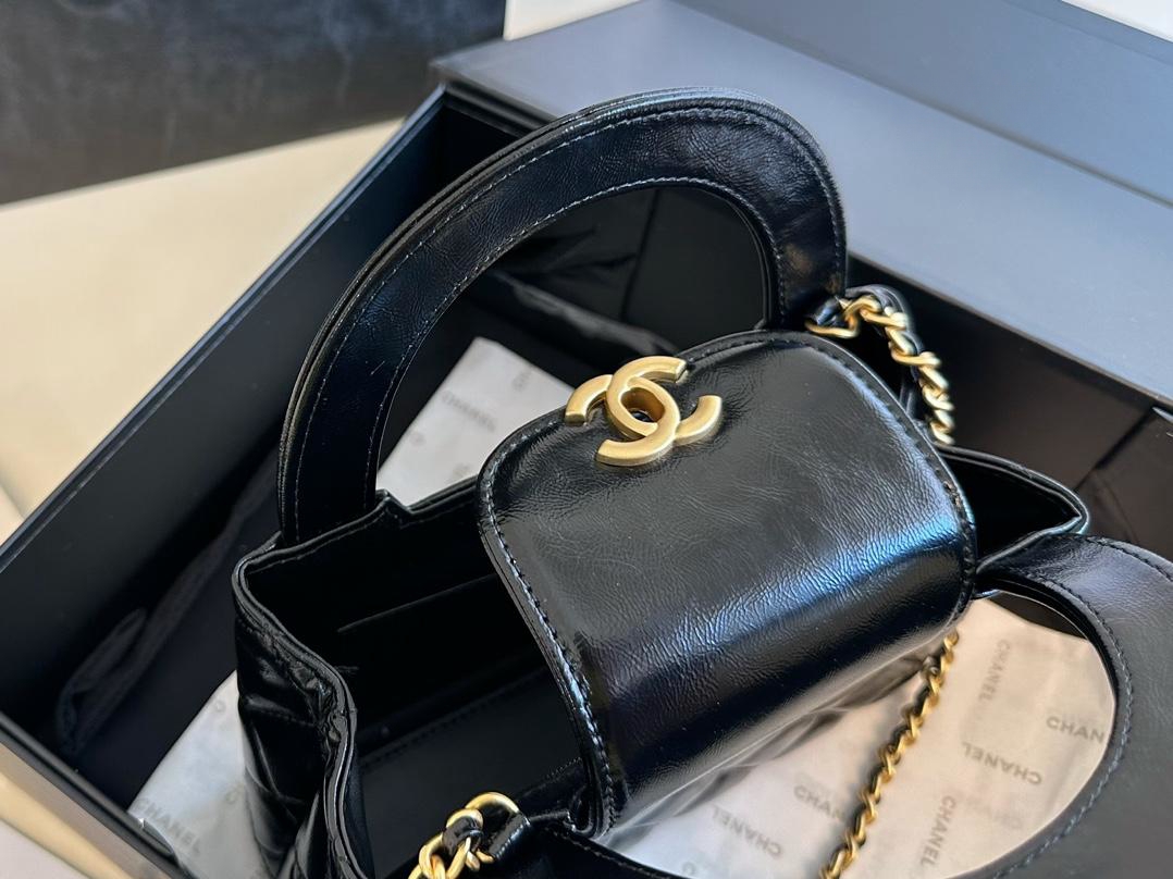 【CHANEL 公式旗艦店】シャネル 斜めがけバッグ 当日出荷 好評に付き再入荷！19*12CM  240723