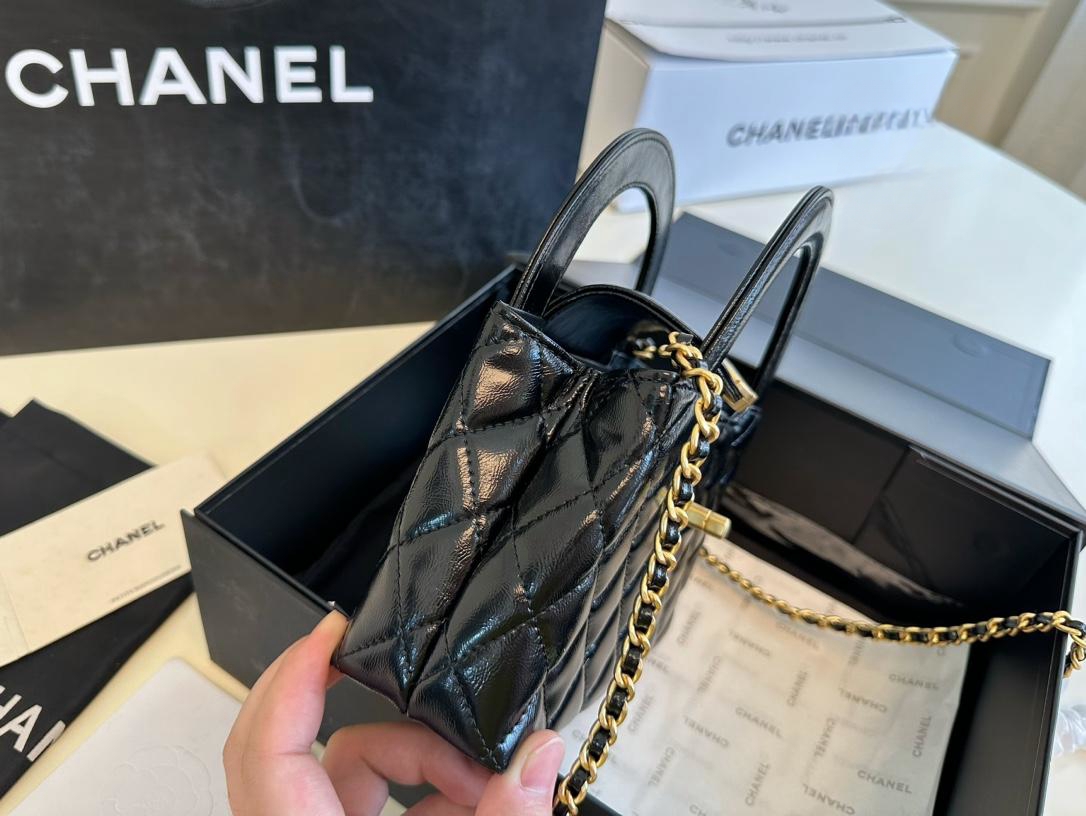 【CHANEL 公式旗艦店】シャネル 斜めがけバッグ 当日出荷 好評に付き再入荷！19*12CM  240723