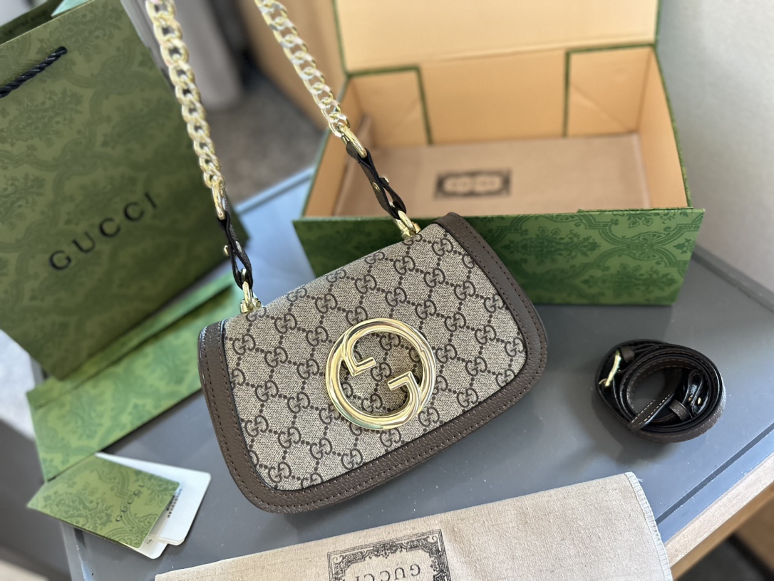 【GUCCI 公式旗艦店】グッチ 斜めがけバッグ 当日出荷 好評に付き再入荷！23CM  240724