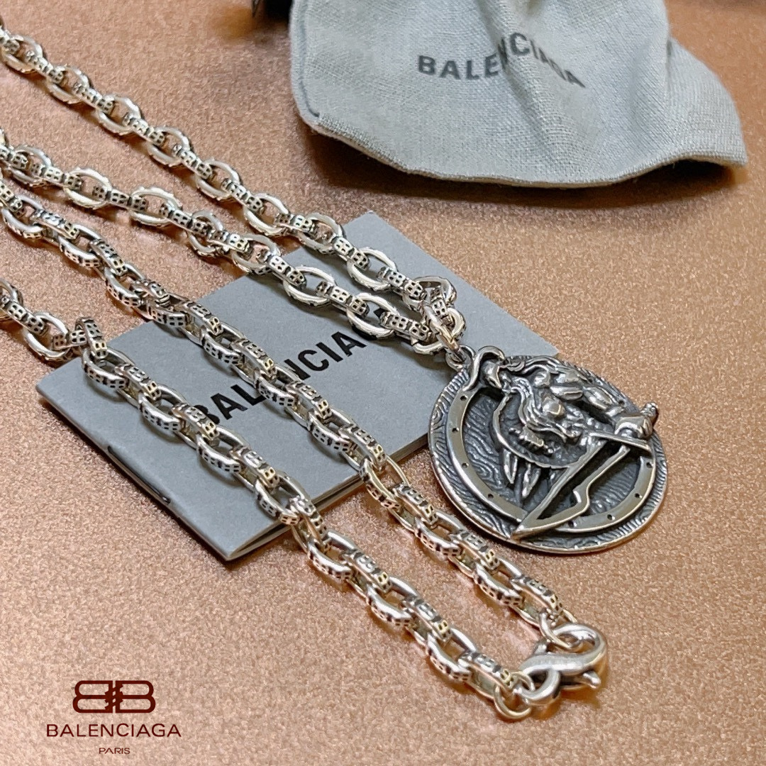 【BALENCIAGA】ネックレス、新しいネックレス万能シンプルファッションオーナメント  240814