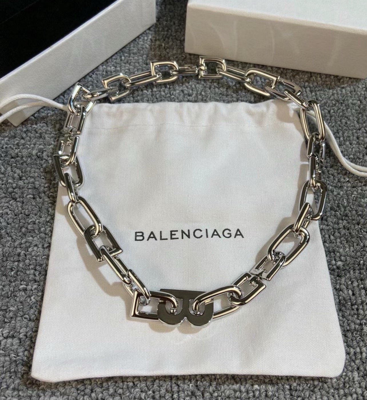 【BALENCIAGA】ネックレス、新しいネックレス万能シンプルファッションオーナメント  240814