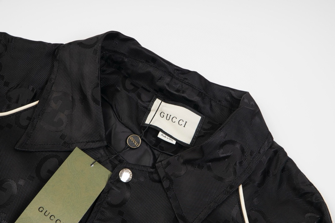 【GUCCI  公式旗艦店】グッチ  ジャケット着 好評に付き再入荷 240826