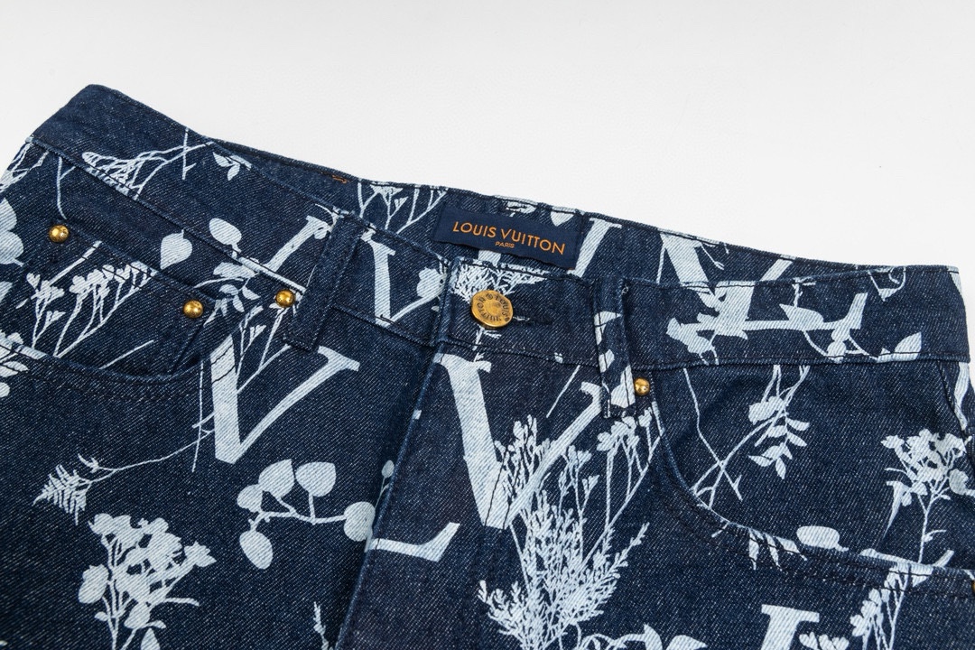 【LOUIS VUITTON  公式旗艦店】ルイヴィトン  ジーパン  ご好評に付き再入荷  240830