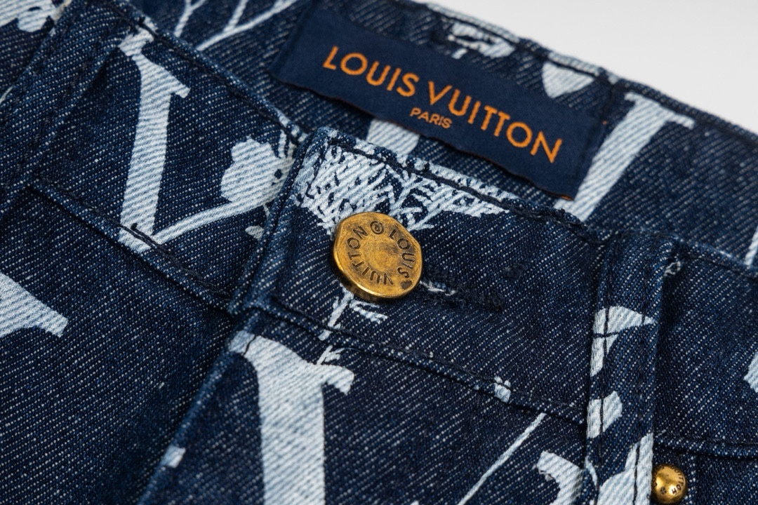 【LOUIS VUITTON  公式旗艦店】ルイヴィトン  ジーパン  ご好評に付き再入荷  240830