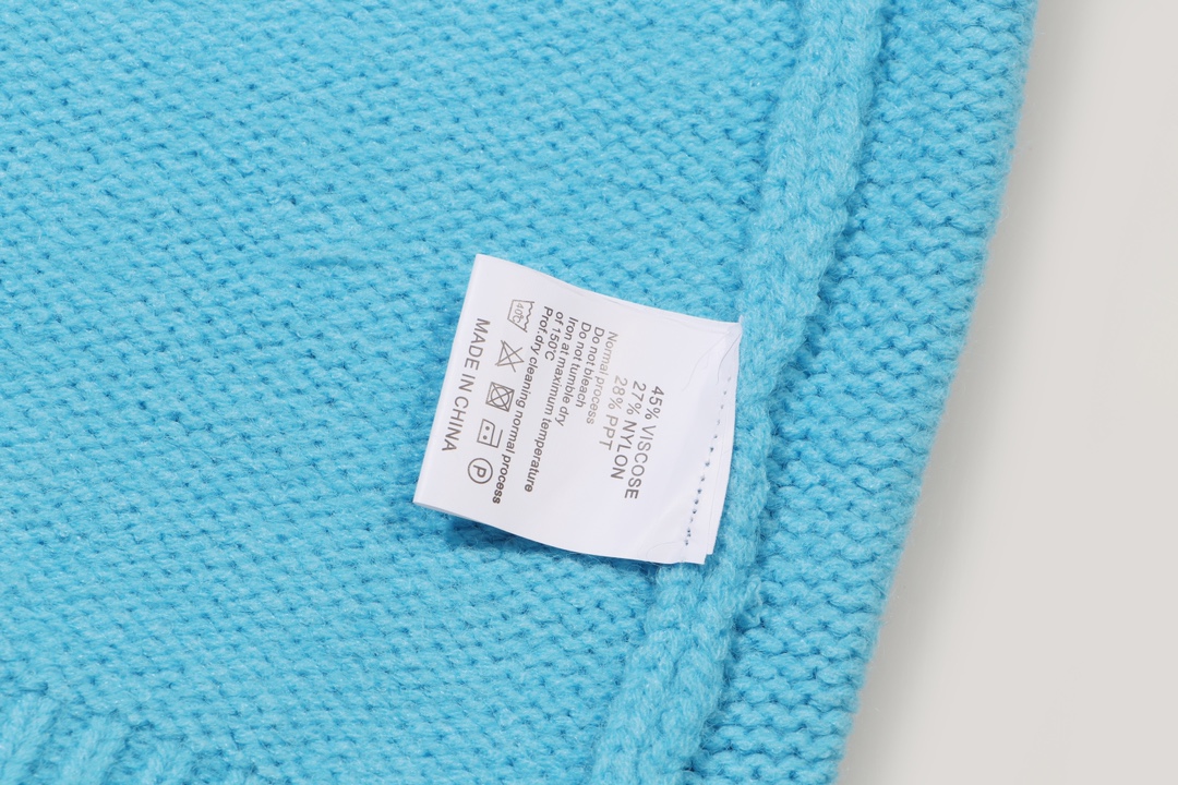 【CHROME HEARTS  公式旗艦店】クロムハーツ  セーター好評に付き再入荷！ 240928