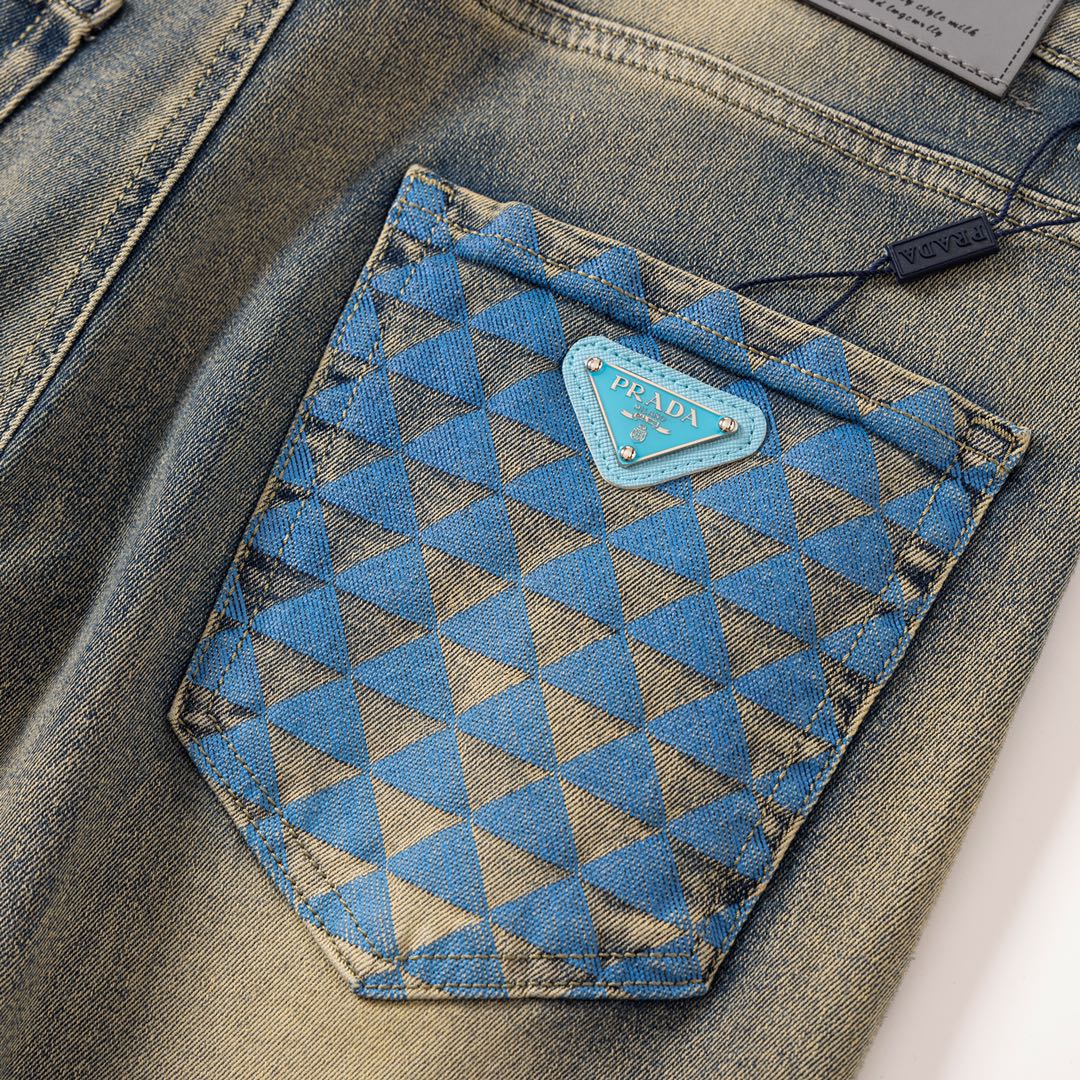 【PRADA  公式旗艦店】プラダ  ジーパン  ご好評に付き再入荷  240831