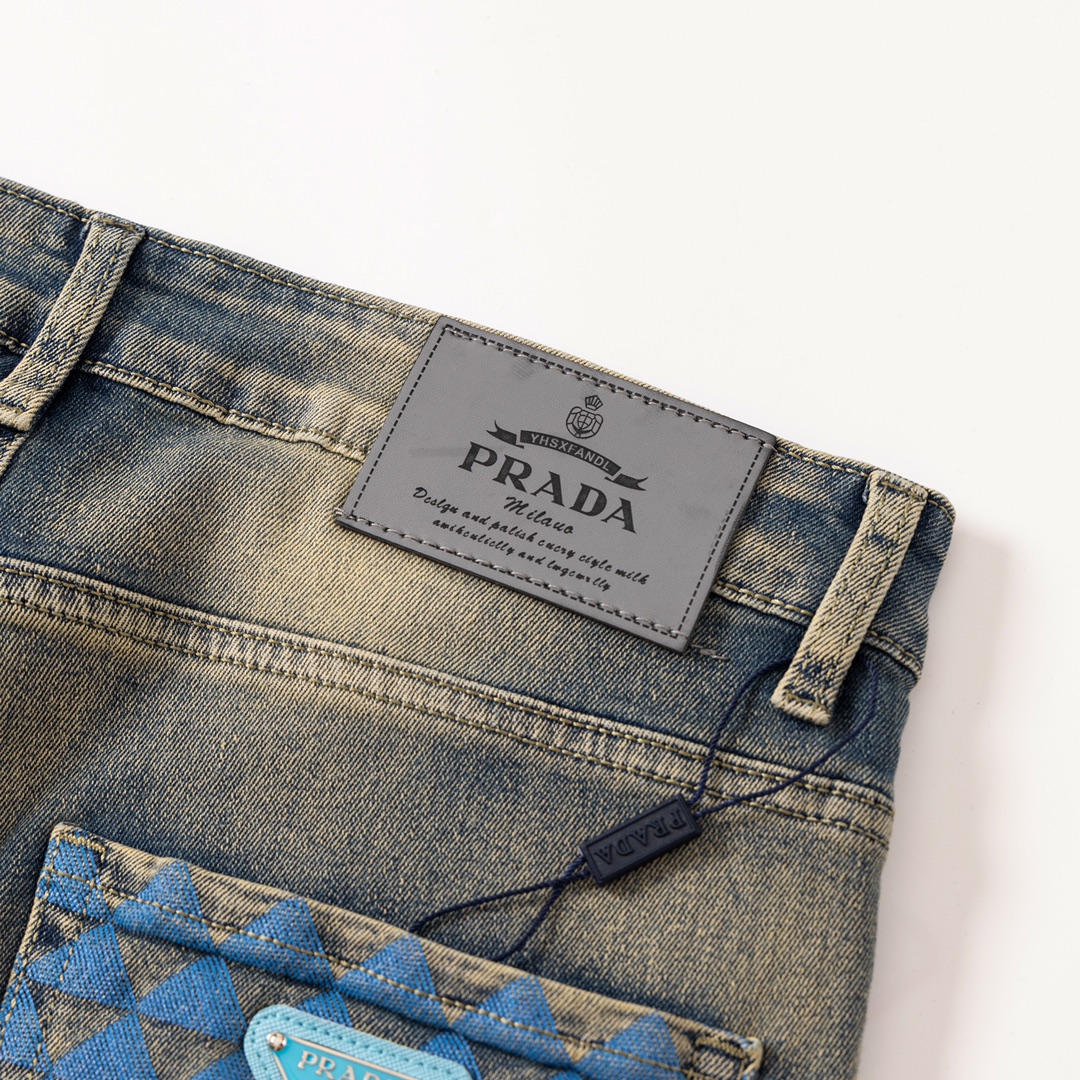 【PRADA  公式旗艦店】プラダ  ジーパン  ご好評に付き再入荷  240831