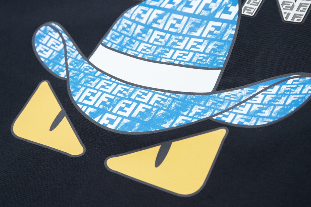 【FENDI  公式旗艦店】フェンディ  丸首の衛衣 スウェット ご好評に付き再入荷240829