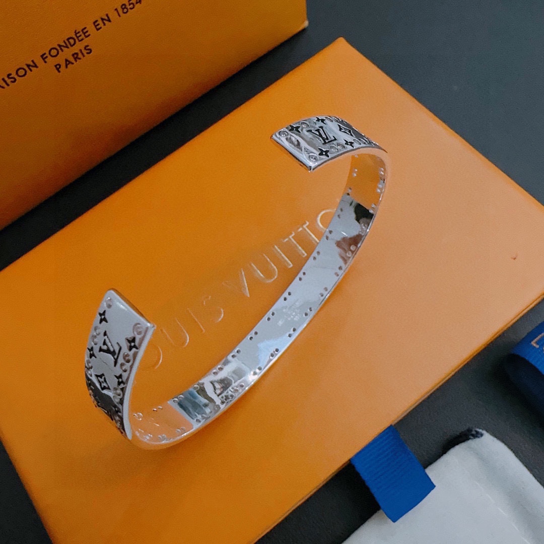 【LOUIS VUITTON】ブレスレット、ファッションシンプルなスタイル240813