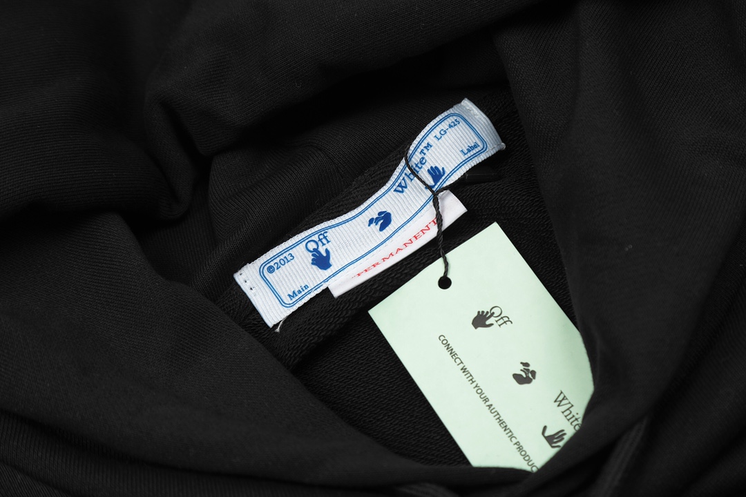 【OFF-WHITE  公式旗艦店】オフホワイトパーカースウェットご好評に付き再入荷 240806