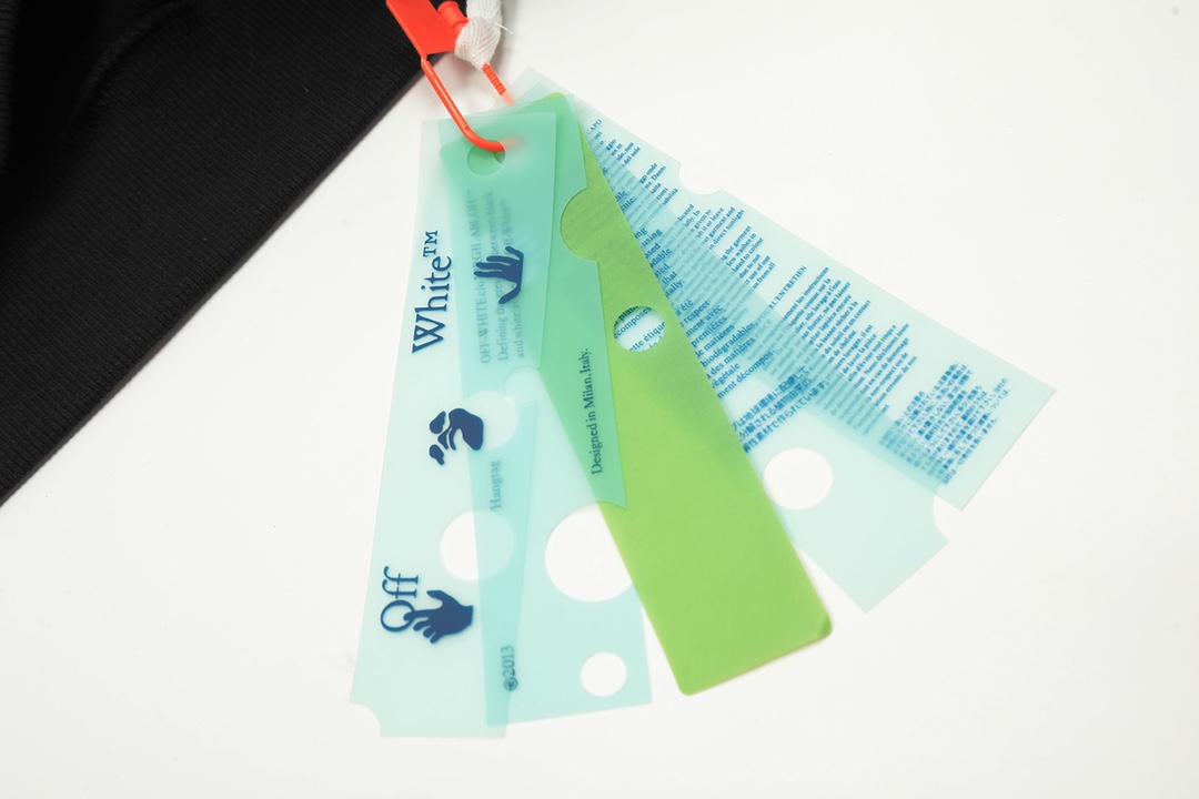 【OFF-WHITE  公式旗艦店】オフホワイトパーカースウェットご好評に付き再入荷 240806