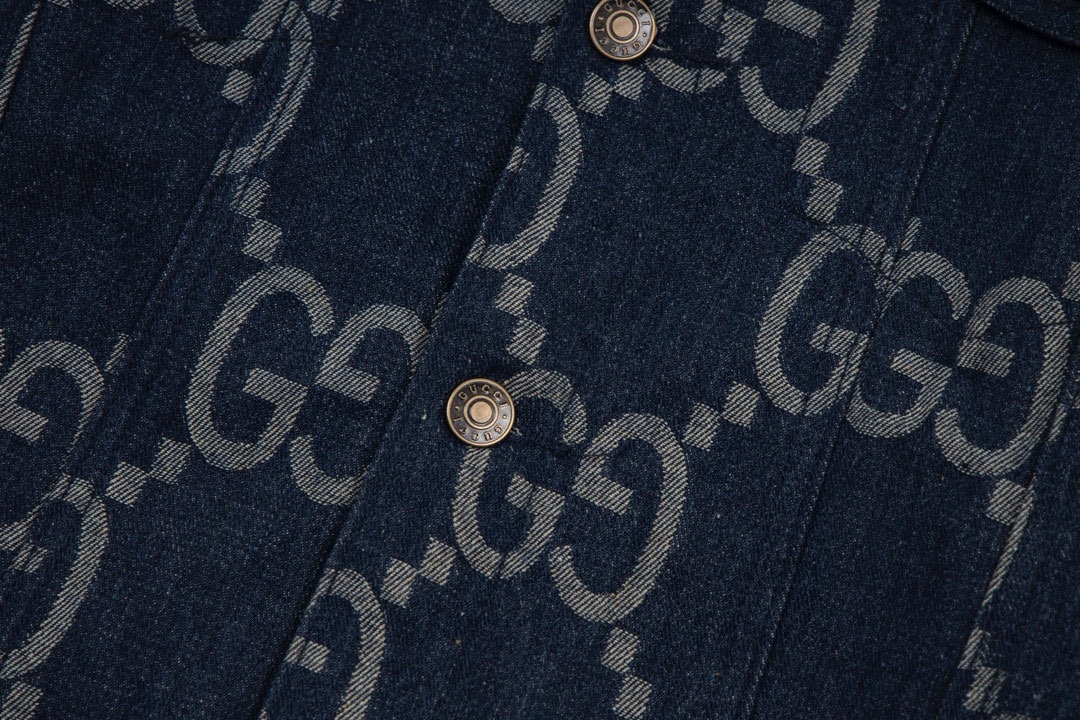 【GUCCI 公式旗艦店】グッチ  ジャケット着 好評に付き再入荷 240828