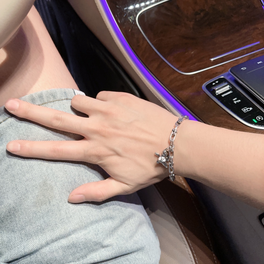 【LOUIS VUITTON】ブレスレット、ファッションシンプルなスタイル240813