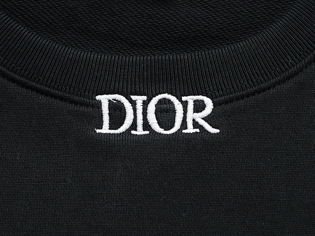【DIOR  公式旗艦店】ディオール  丸首の衛衣 ご好評に付き再入荷 240809
