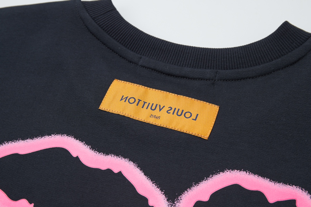 【LOUIS VUITTON  公式旗艦店】ルイヴィトン 丸首の衛衣 スウェット ご好評に付き再入荷  240902