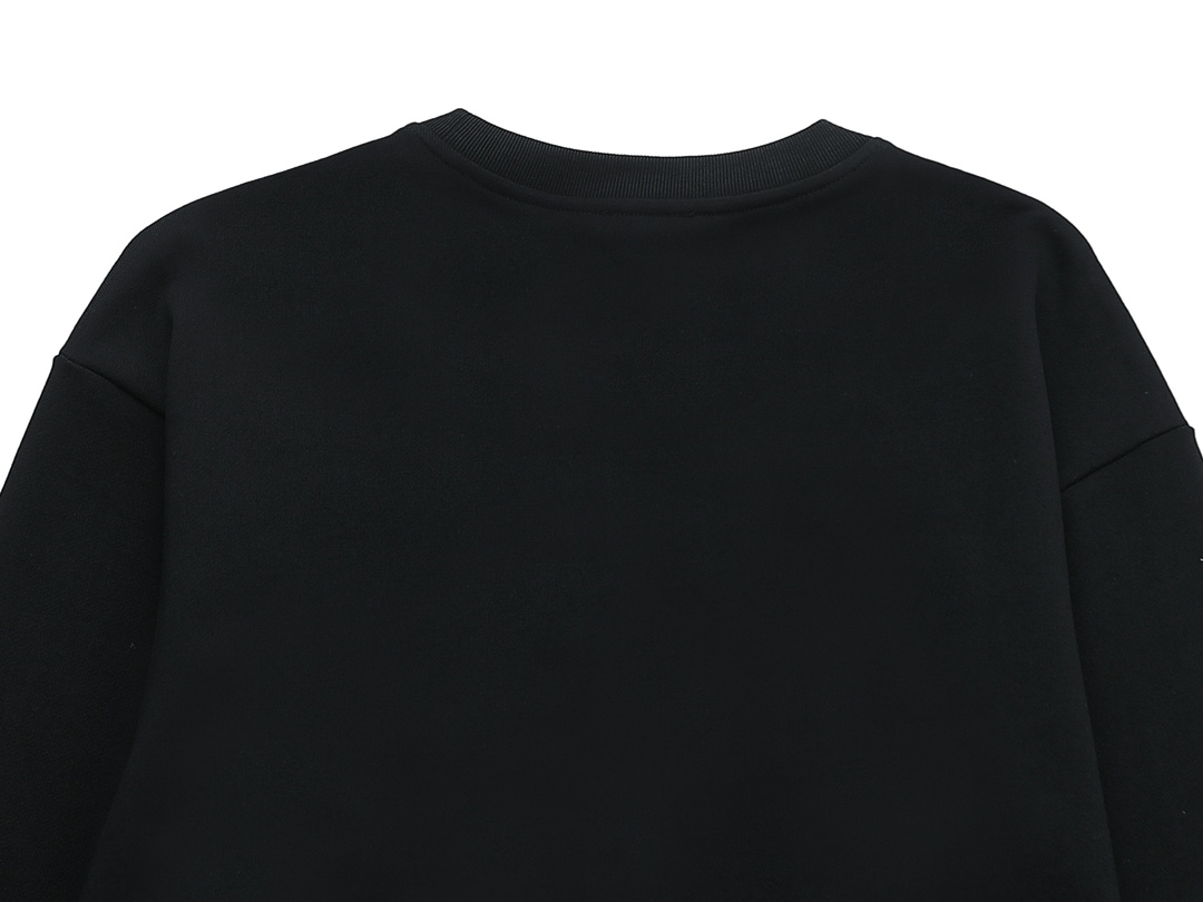 【PRADA 公式旗艦店】プラダ  丸首の衛衣 スウェットご好評に付き再入荷 240828