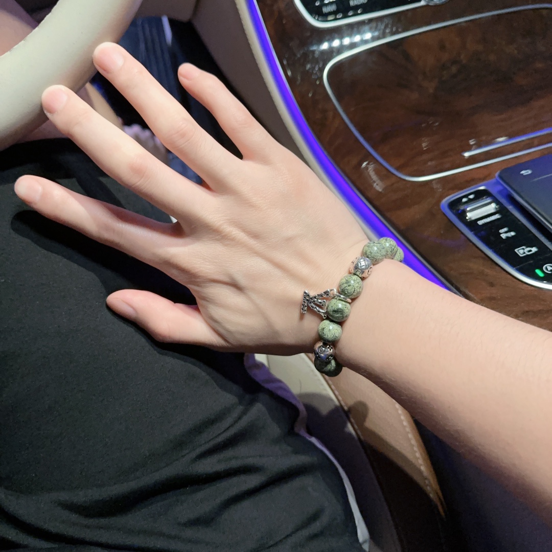 【LOUIS VUITTON】ブレスレット、ファッションシンプルなスタイル240813