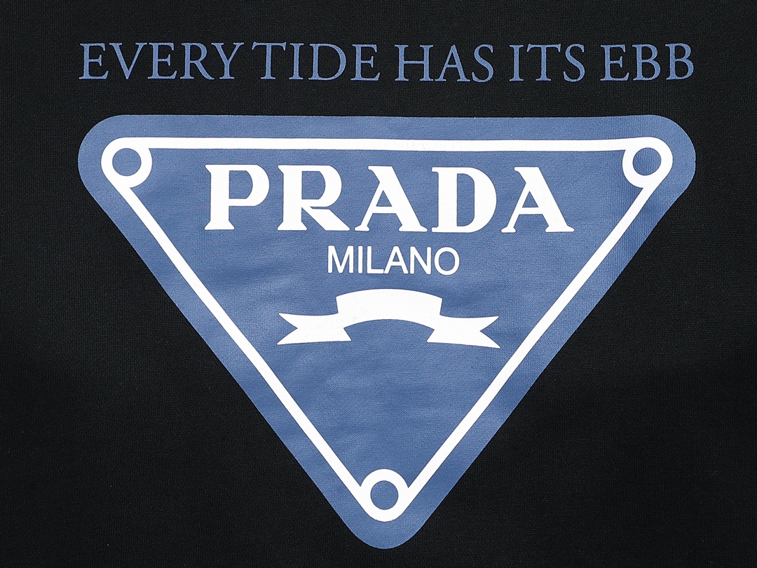 【PRADA 公式旗艦店】プラダ  丸首の衛衣 スウェットご好評に付き再入荷！