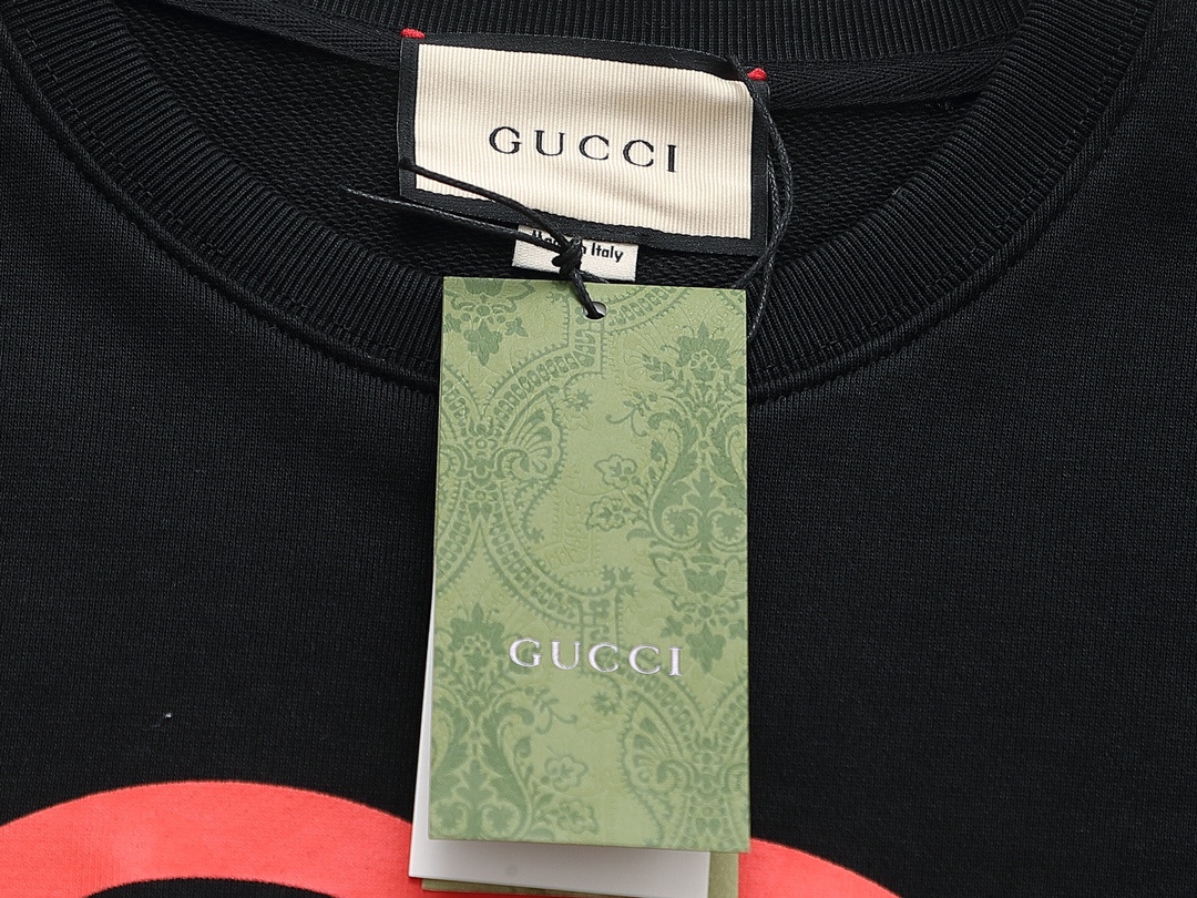 【GUCCI  公式旗艦店】グッチ 丸首の衛衣 スウェットご好評に付き再入荷 240811