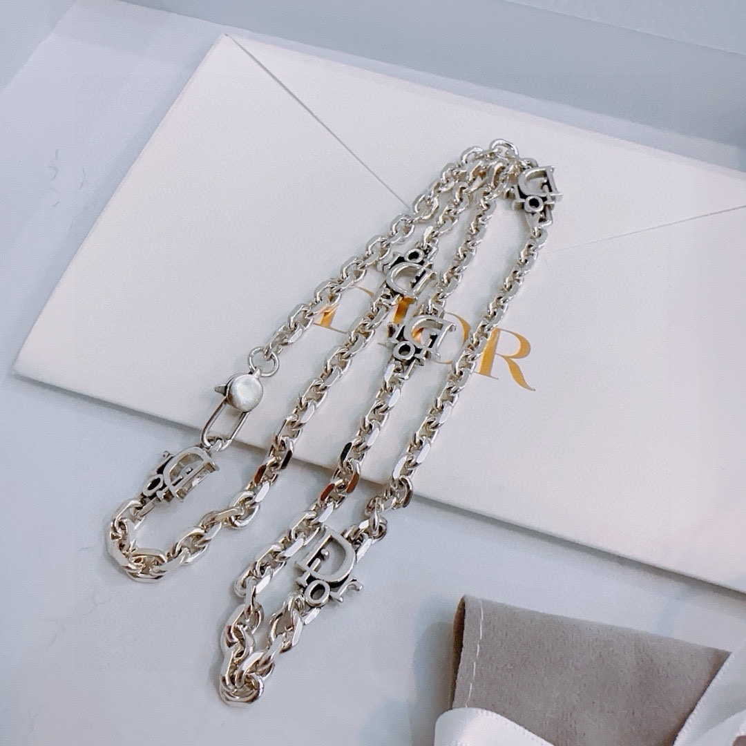 【DIOR】ネックレス、新しいネックレス万能シンプルファッションオーナメント240812