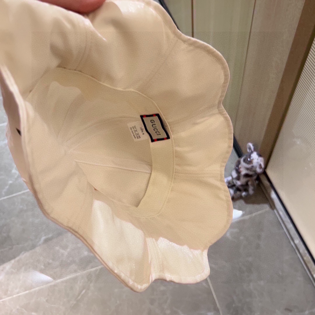 GUCCI(グッチ)フィッシャーマンズハット 240904