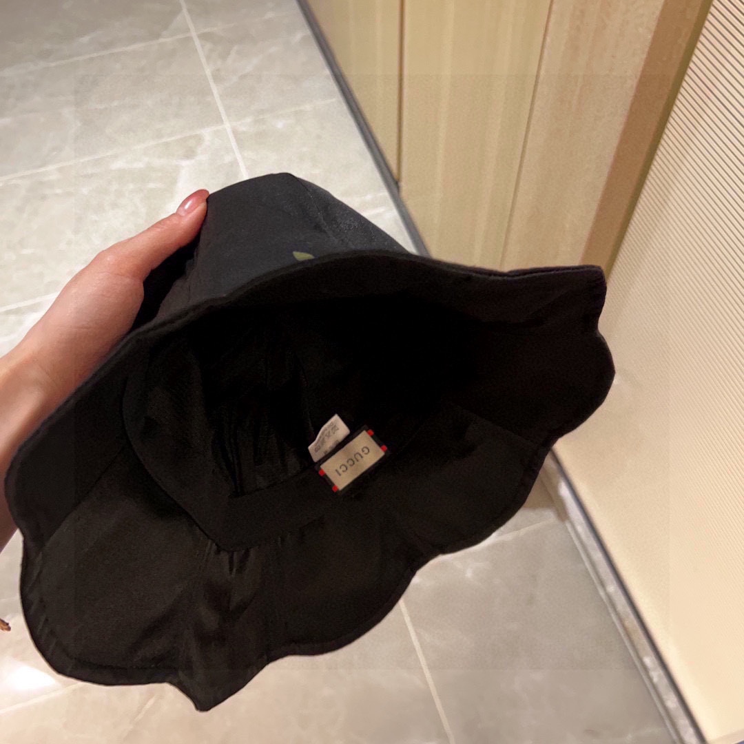 GUCCI(グッチ)フィッシャーマンズハット 240904