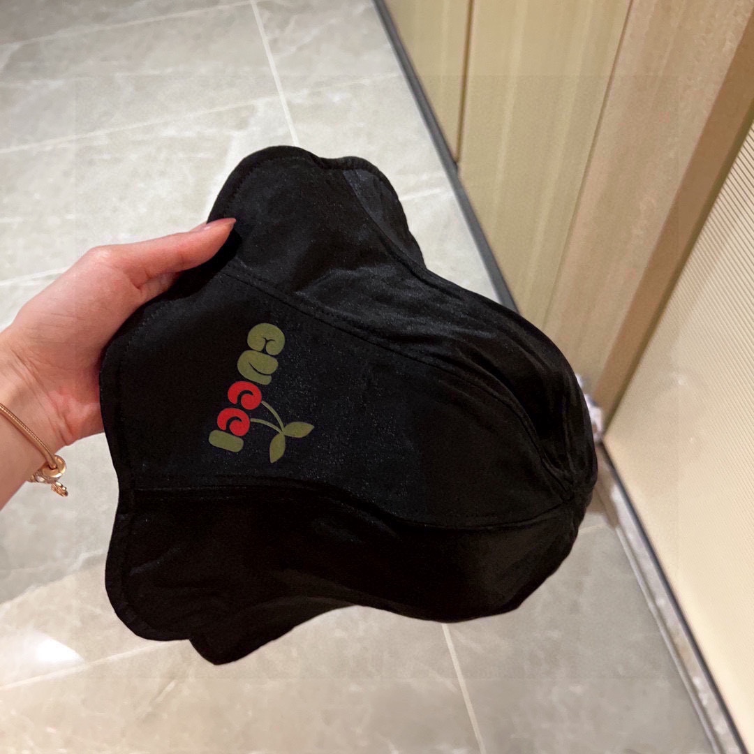 GUCCI(グッチ)フィッシャーマンズハット 240904