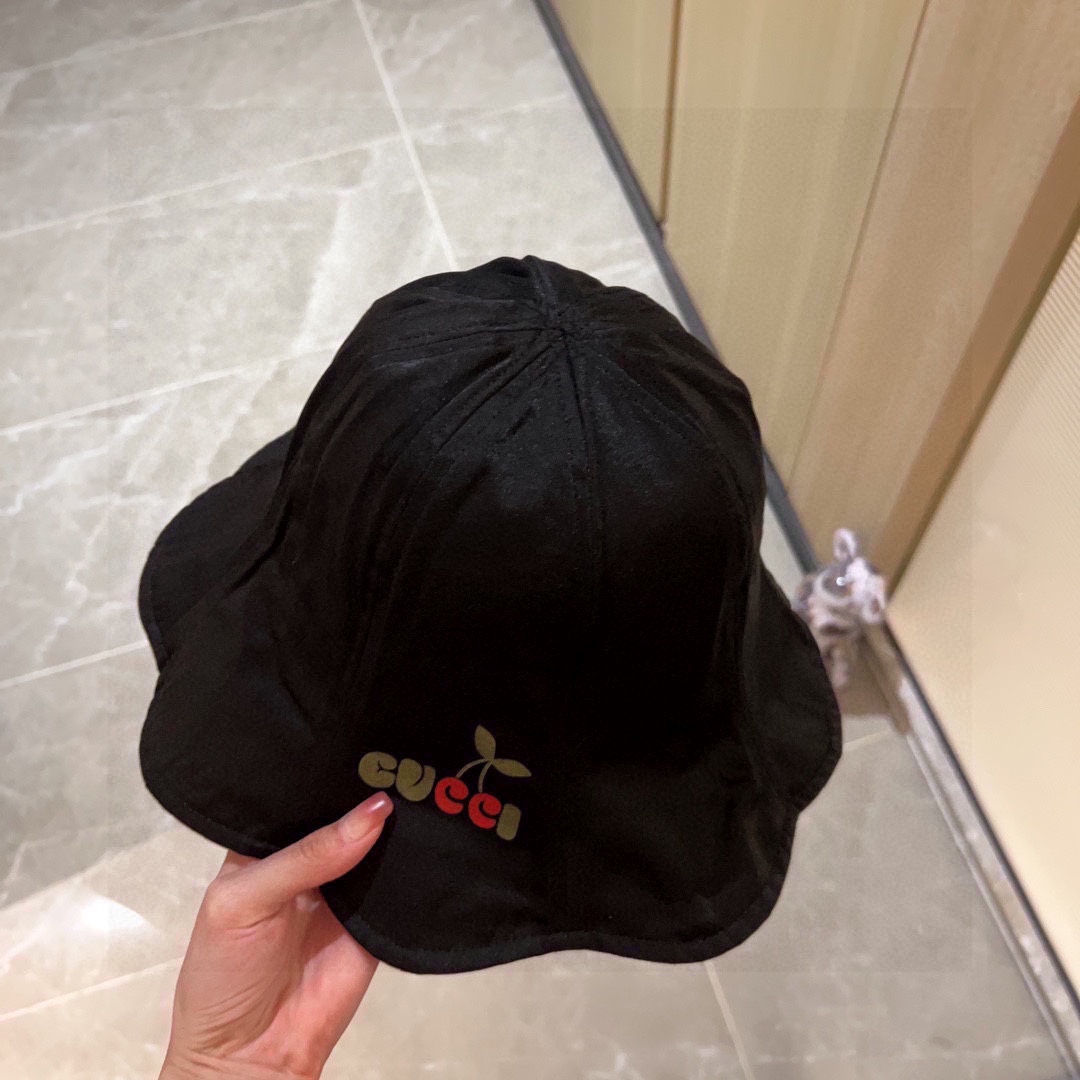 GUCCI(グッチ)フィッシャーマンズハット 240904