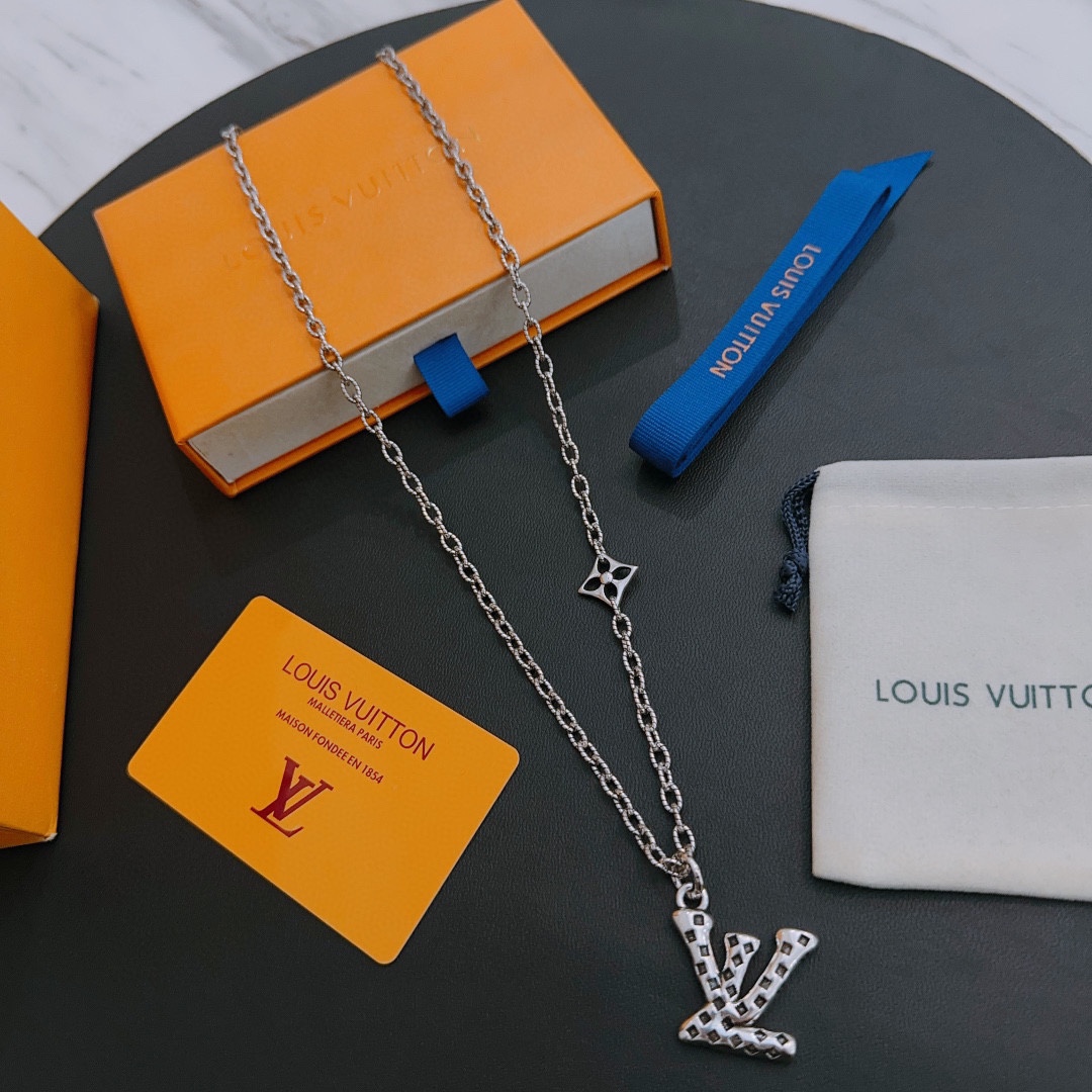 【LOUIS VUITTON】ネックレス、新しいネックレス万能シンプルファッションオーナメント 240813