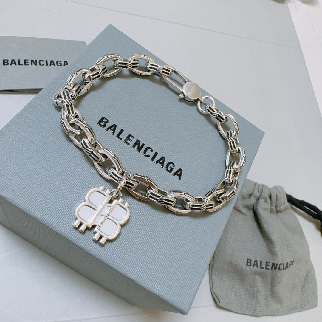 【BALENCIAGA】ブレスレット、ファッションシンプルなスタイル  240814