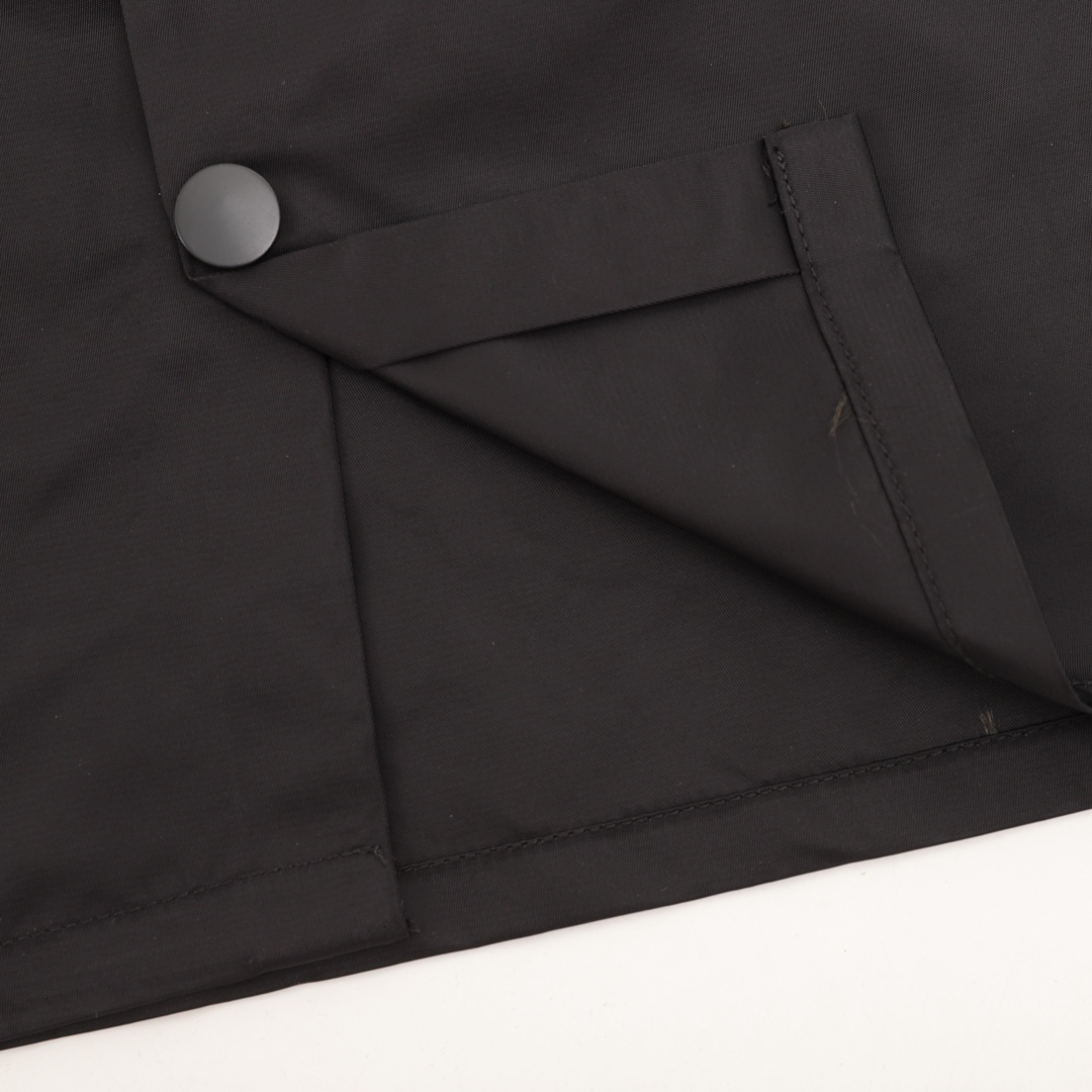 【PRADA  公式旗艦店】プラダ  ジャケット着 好評に付き再入荷！241111