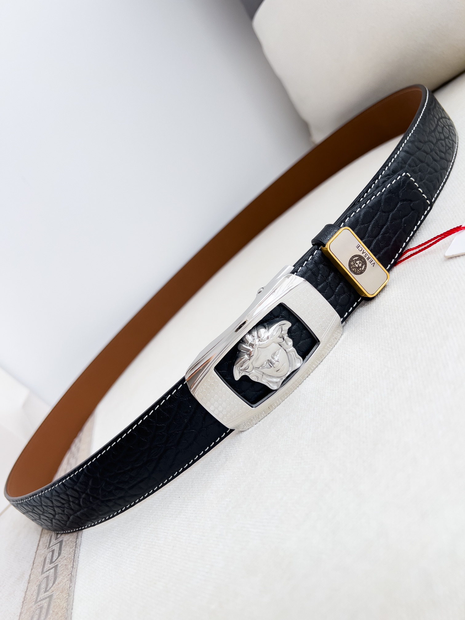 【VERSACE】(ヴェルサーチ) 3.5cmベルト メンズ 240903