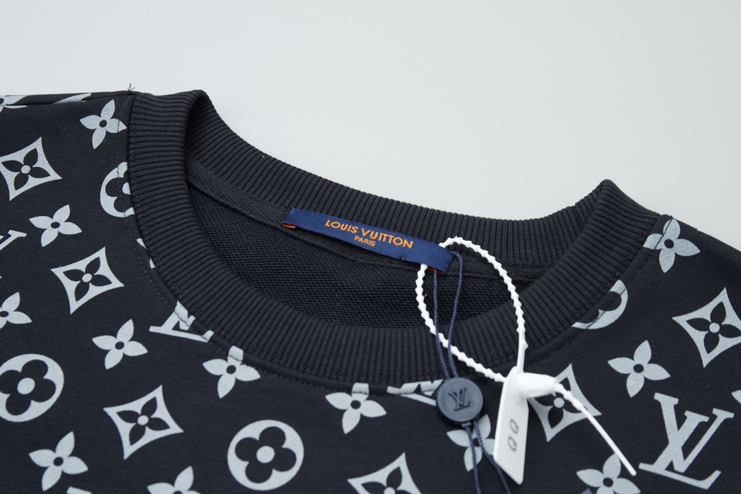 【LOUIS VUITTON  公式旗艦店】ルイヴィトン 丸首の衛衣 スウェット ご好評に付き再入荷  240902