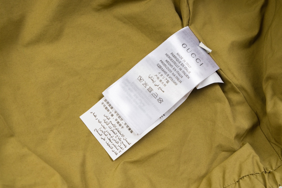 【GUCCI  公式旗艦店】グッチ  ジャケット着 好評に付き再入荷 240826