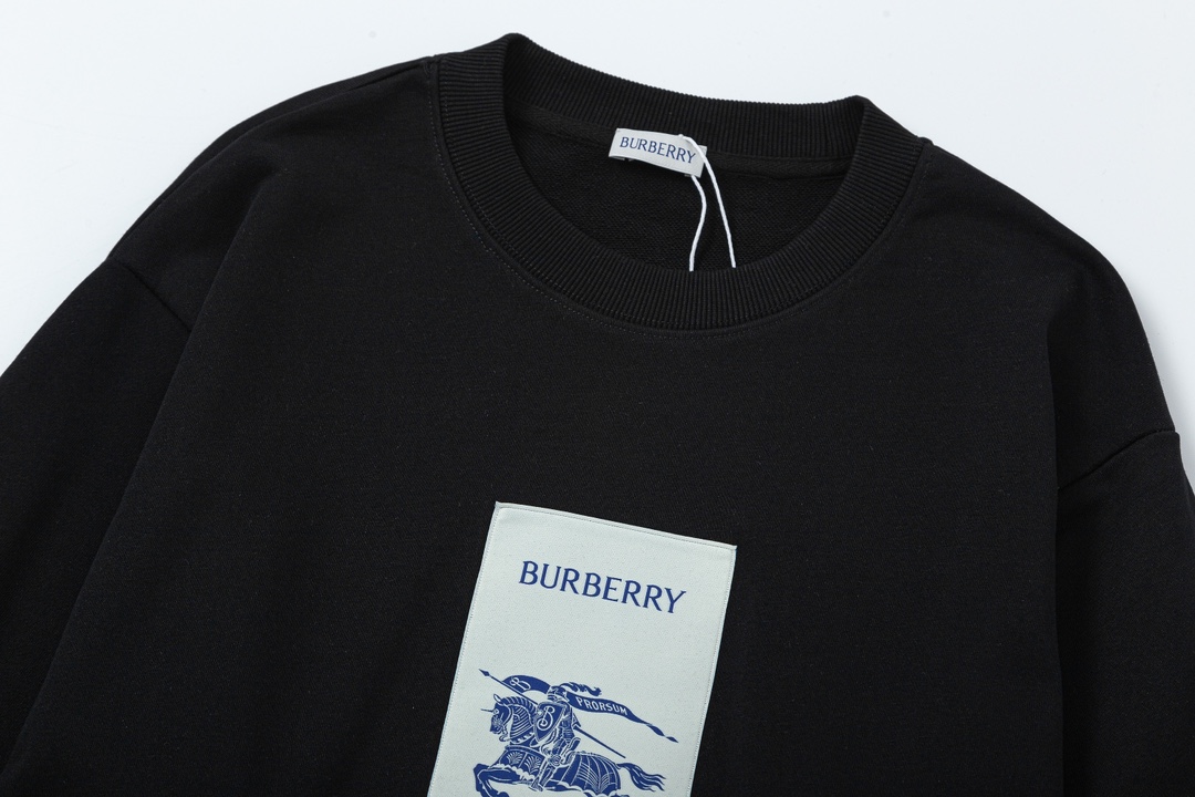 【BURBERRY  公式旗艦店】バーバリー 丸首の衛衣  パーカー ウェットご好評に付き再入荷  240809