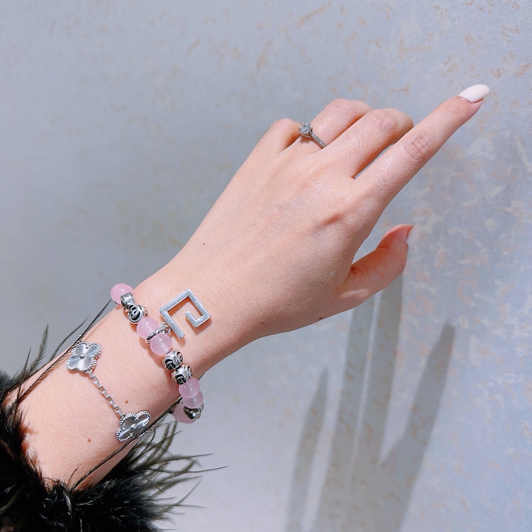 【GUCCI】ブレスレット、ファッションシンプルなスタイル 240815