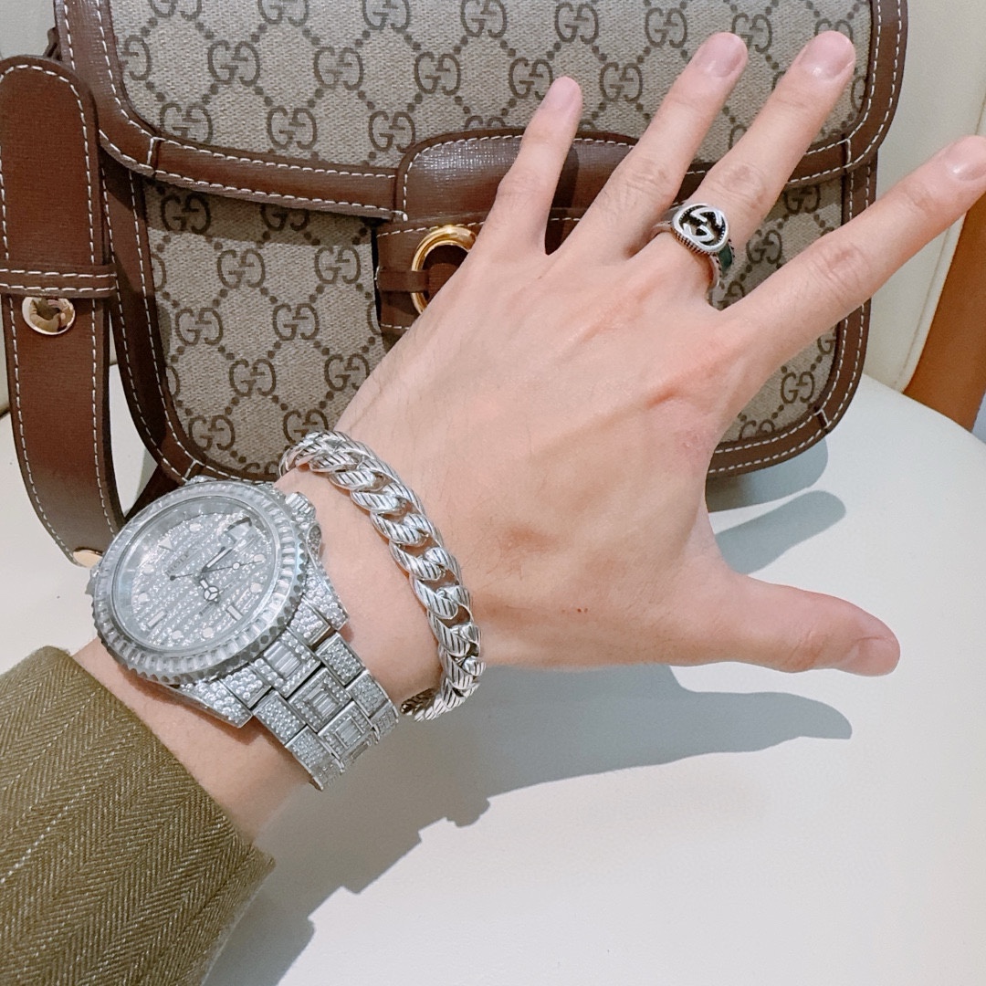 【GUCCI】ブレスレット、ファッションシンプルなスタイル 240815