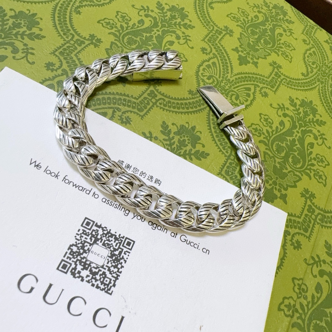 【GUCCI】ブレスレット、ファッションシンプルなスタイル 240815
