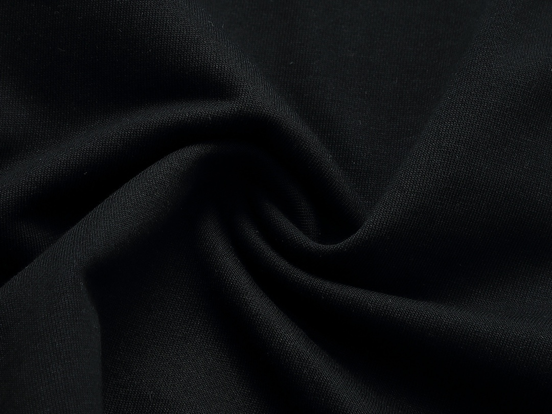 【DIOR  公式旗艦店】ディオール  丸首の衛衣 ご好評に付き再入荷 240817