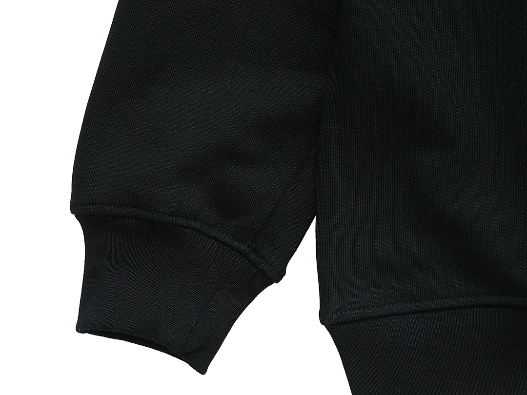 【DIOR  公式旗艦店】ディオール  丸首の衛衣 ご好評に付き再入荷 240817