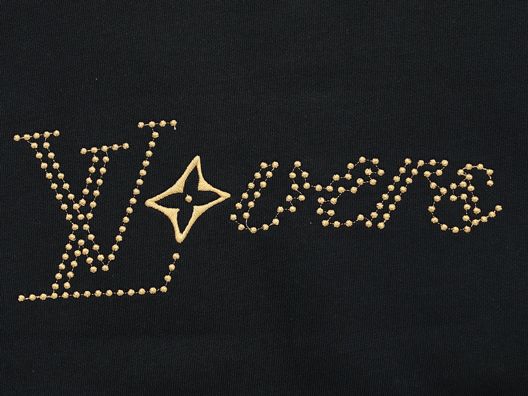 【LOUIS VUITTON  公式旗艦店】ルイヴィトン 丸首の衛衣 スウェット ご好評に付き再入荷 240811